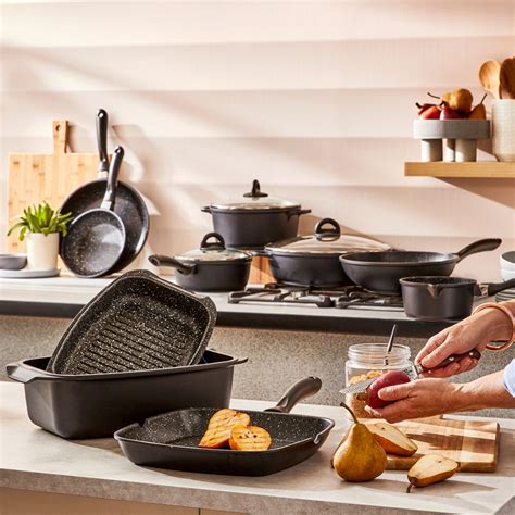 Baccarat Gourmet Stone 13 Piece Set .